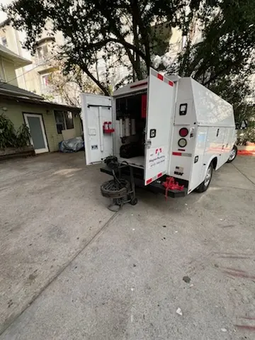Magnet Plumbing service vehicle on-site for Sewer Line Repair in Kailua